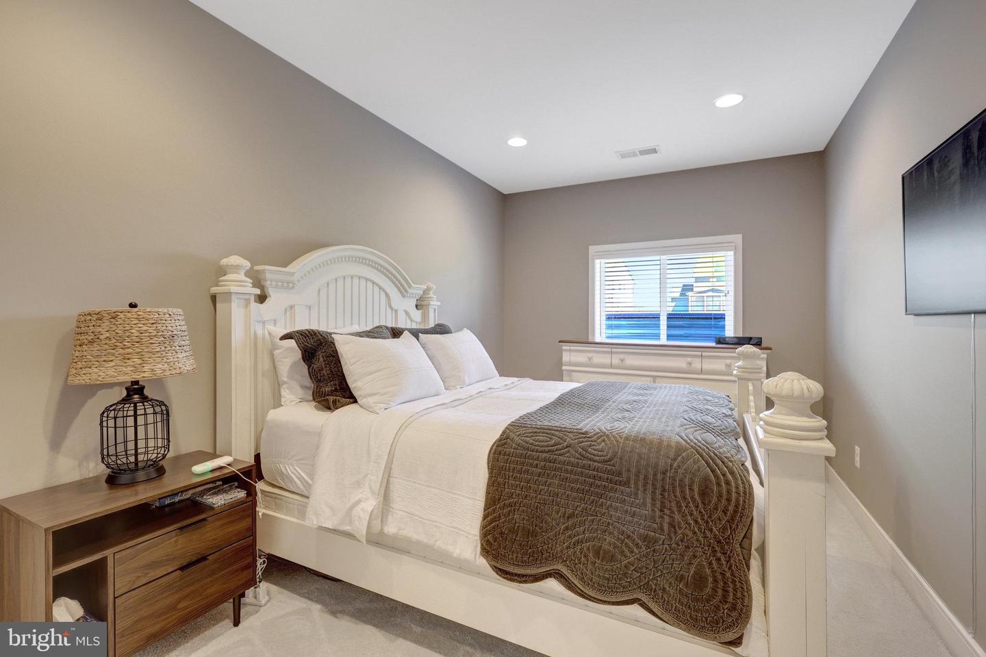 23744 FAIRFIELD KNOLL CT, ALDIE, Virginia 20105, 6 Bedrooms Bedrooms, ,4 BathroomsBathrooms,Residential,For sale,23744 FAIRFIELD KNOLL CT,VALO2090662 MLS # VALO2090662