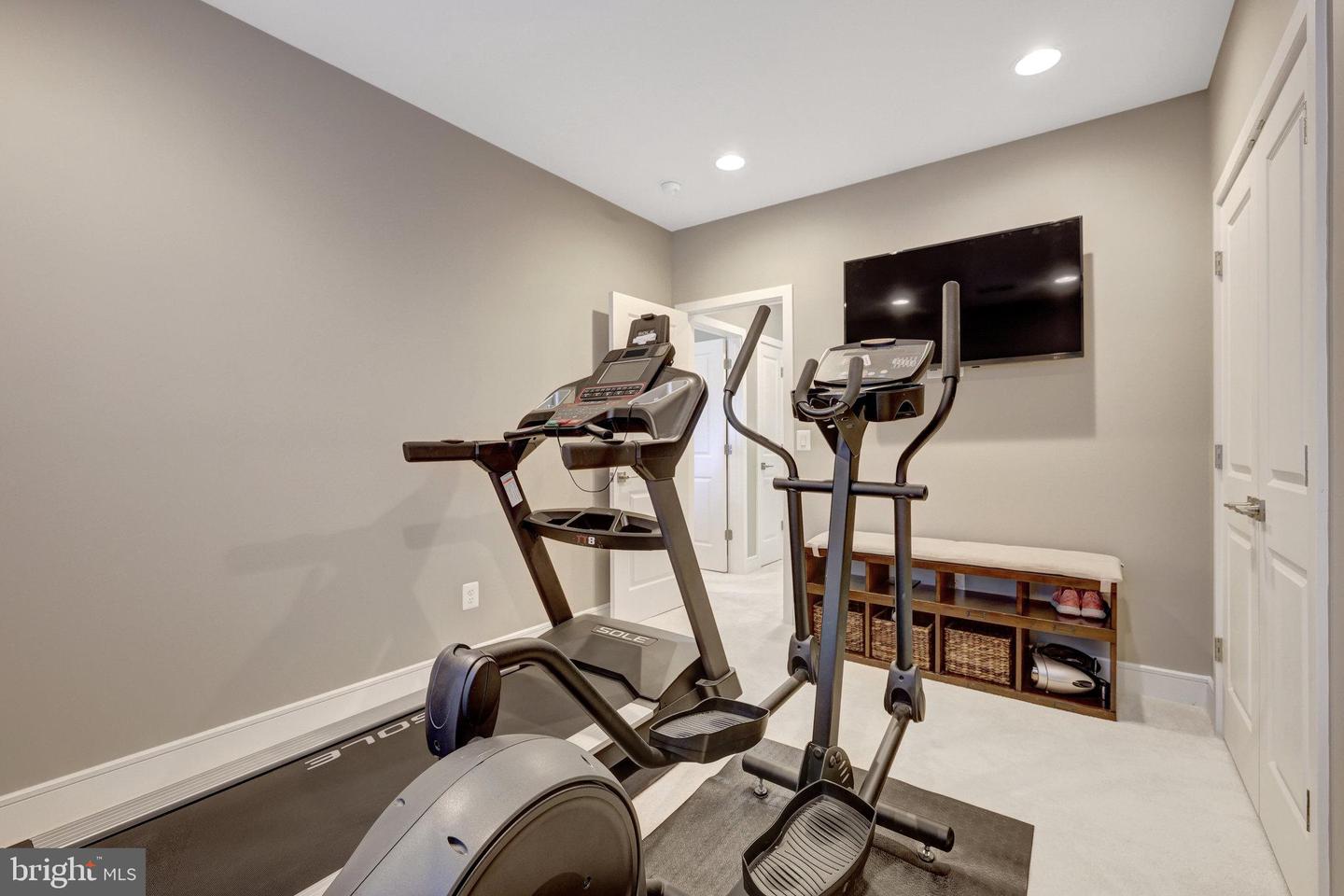 23744 FAIRFIELD KNOLL CT, ALDIE, Virginia 20105, 6 Bedrooms Bedrooms, ,4 BathroomsBathrooms,Residential,For sale,23744 FAIRFIELD KNOLL CT,VALO2090662 MLS # VALO2090662
