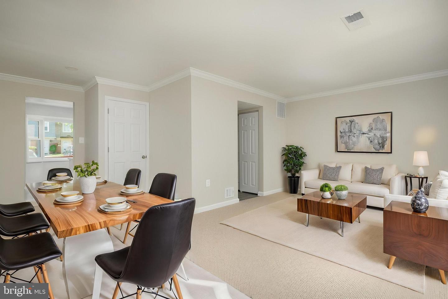 8133 COMMUNITY DR, MANASSAS, Virginia 20109, 3 Bedrooms Bedrooms, ,1 BathroomBathrooms,Residential,For sale,8133 COMMUNITY DR,VAPW2089262 MLS # VAPW2089262