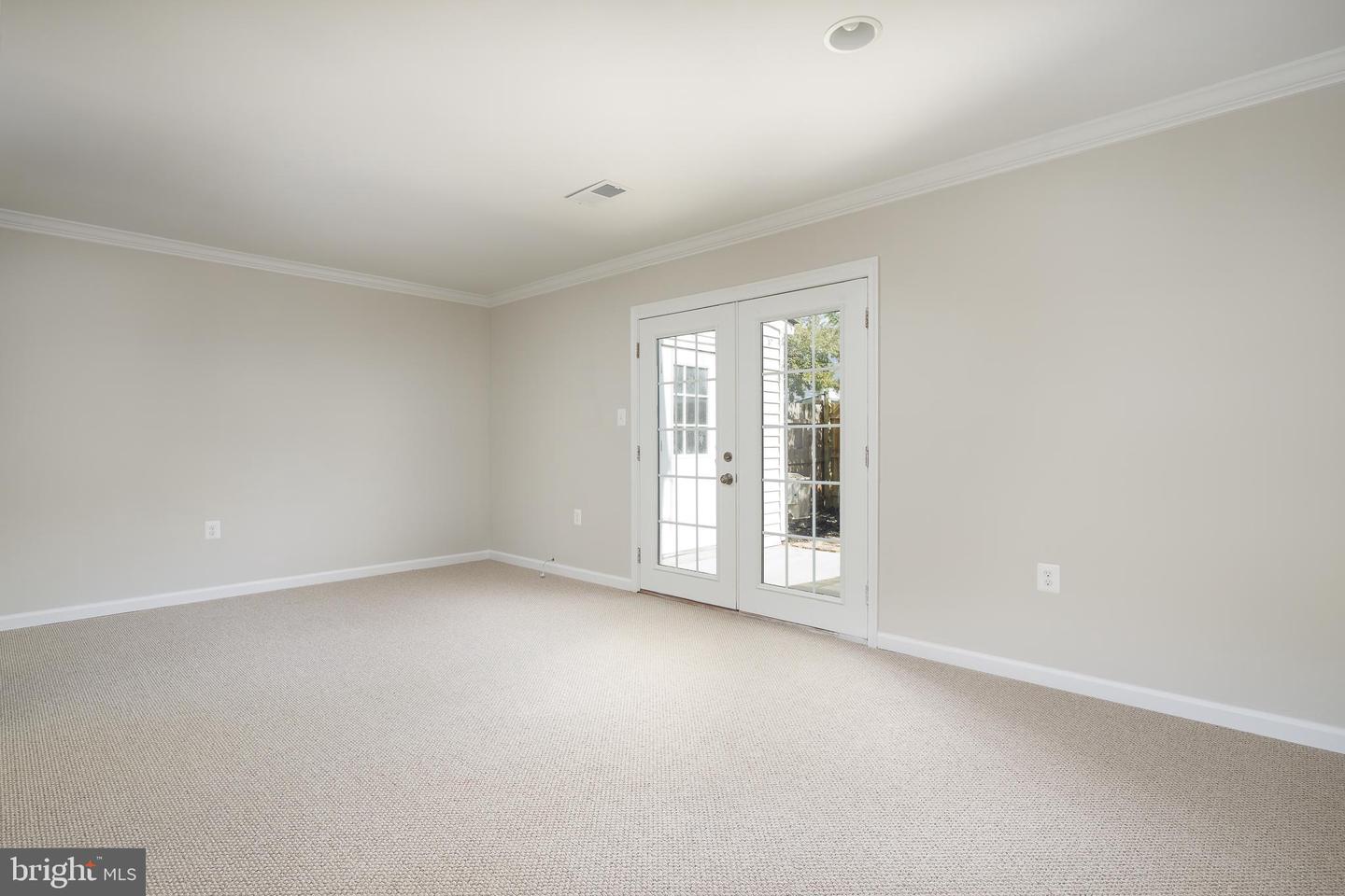 8133 COMMUNITY DR, MANASSAS, Virginia 20109, 3 Bedrooms Bedrooms, ,1 BathroomBathrooms,Residential,For sale,8133 COMMUNITY DR,VAPW2089262 MLS # VAPW2089262