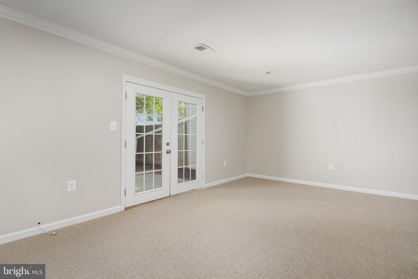 8133 COMMUNITY DR, MANASSAS, Virginia 20109, 3 Bedrooms Bedrooms, ,1 BathroomBathrooms,Residential,For sale,8133 COMMUNITY DR,VAPW2089262 MLS # VAPW2089262