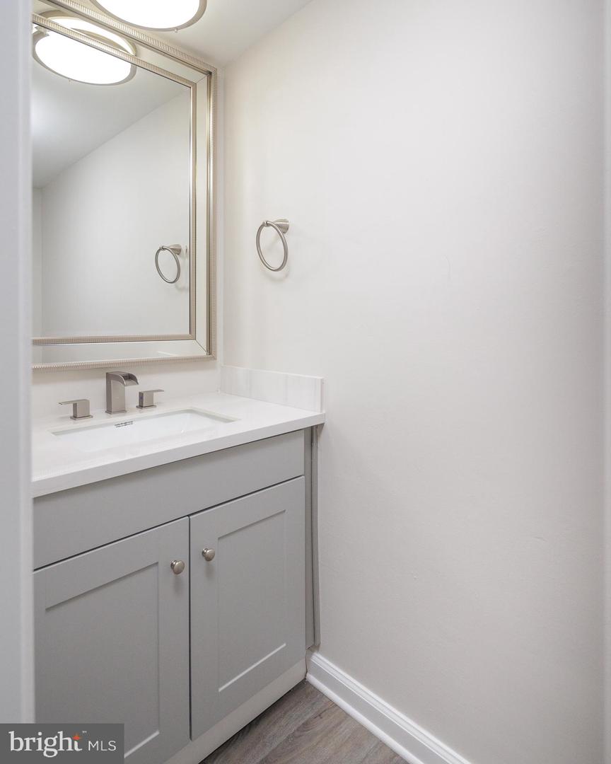 8133 COMMUNITY DR, MANASSAS, Virginia 20109, 3 Bedrooms Bedrooms, ,1 BathroomBathrooms,Residential,For sale,8133 COMMUNITY DR,VAPW2089262 MLS # VAPW2089262