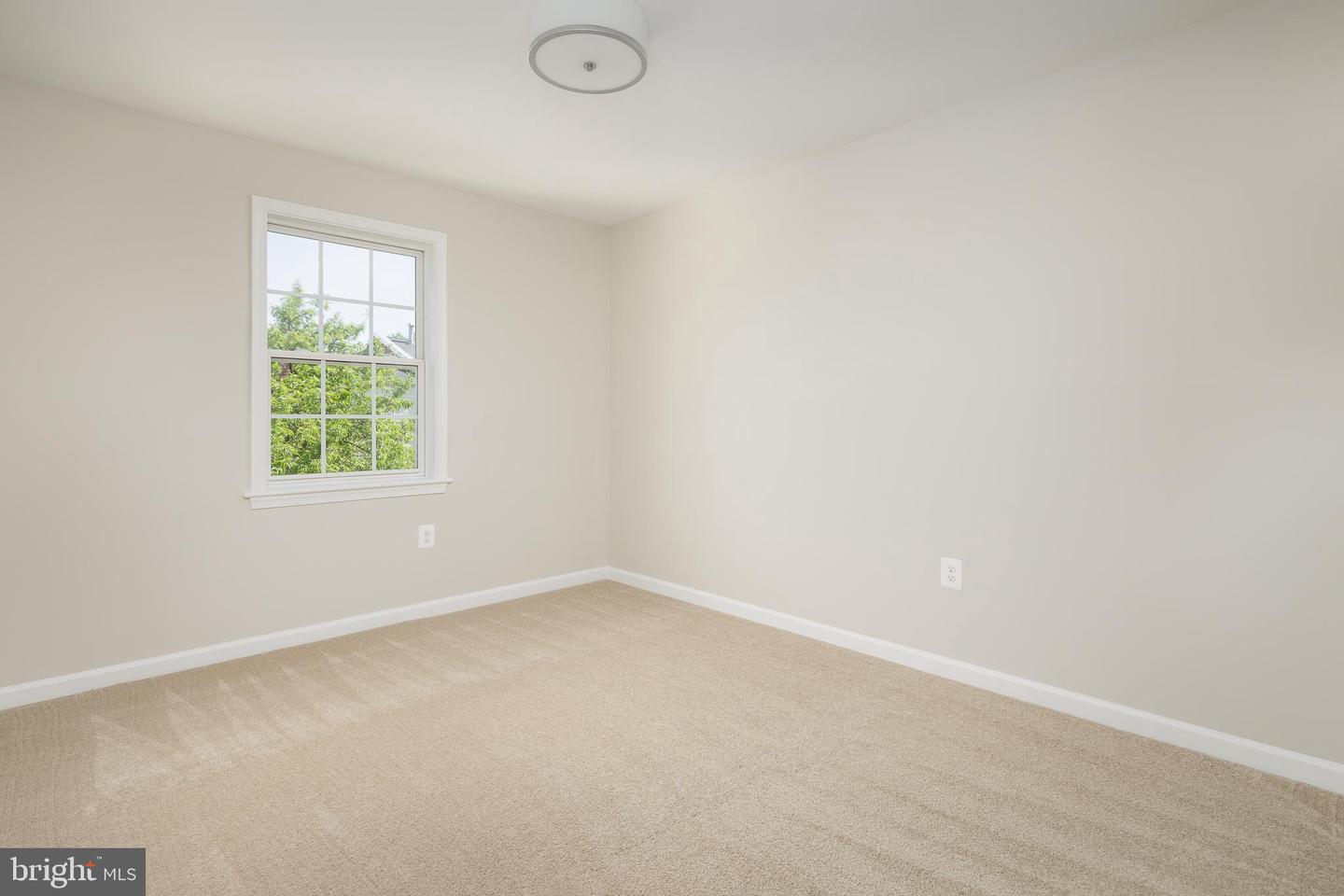 8133 COMMUNITY DR, MANASSAS, Virginia 20109, 3 Bedrooms Bedrooms, ,1 BathroomBathrooms,Residential,For sale,8133 COMMUNITY DR,VAPW2089262 MLS # VAPW2089262
