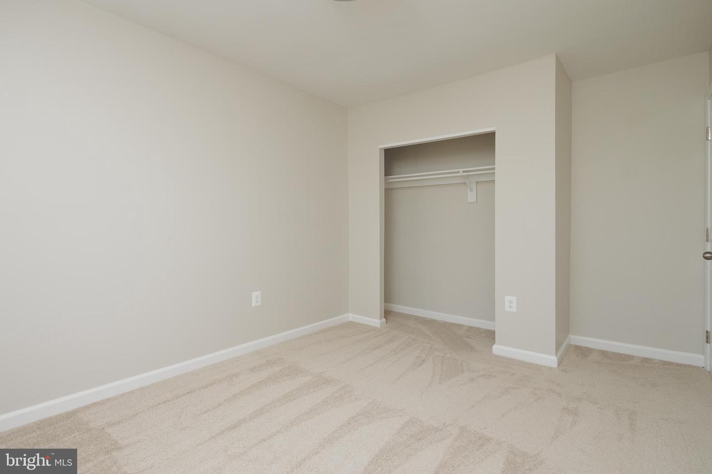 8133 COMMUNITY DR, MANASSAS, Virginia 20109, 3 Bedrooms Bedrooms, ,1 BathroomBathrooms,Residential,For sale,8133 COMMUNITY DR,VAPW2089262 MLS # VAPW2089262