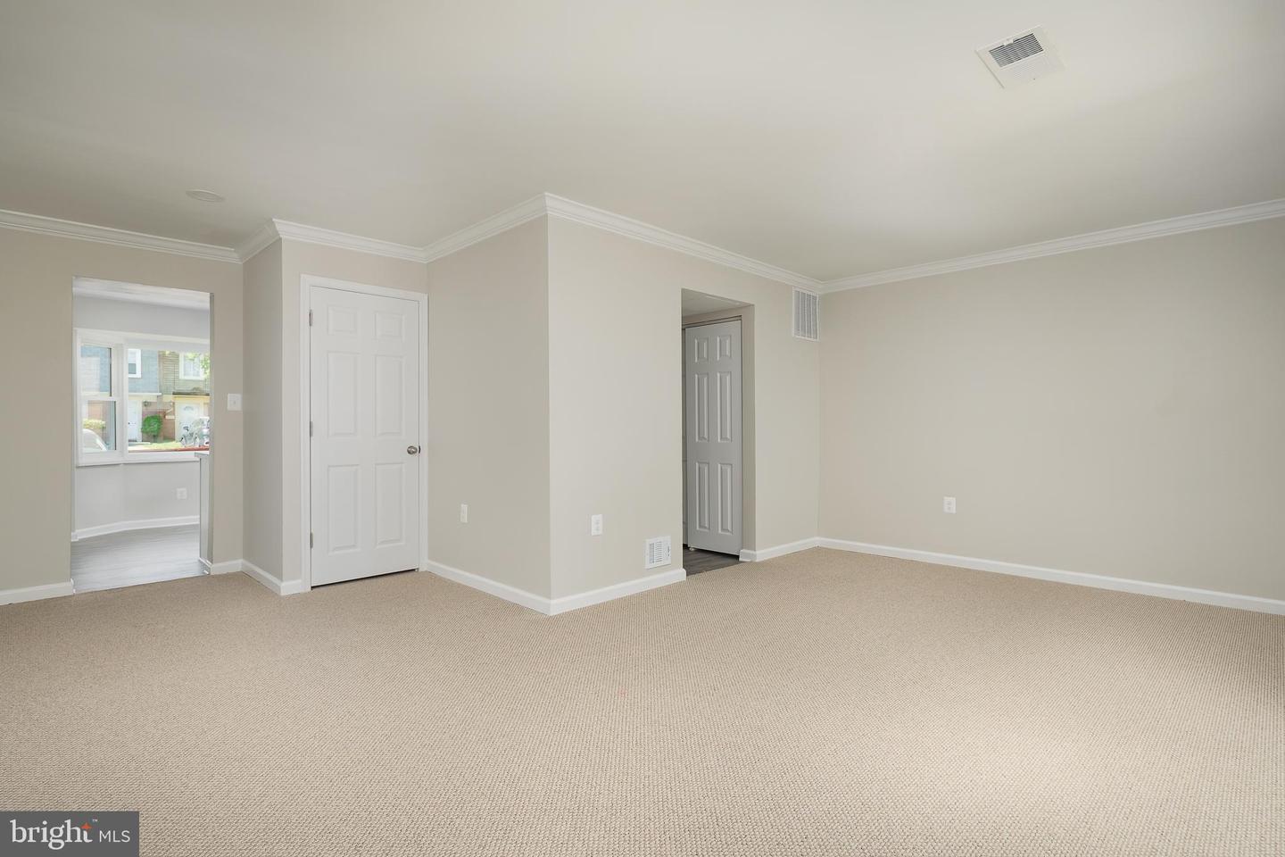 8133 COMMUNITY DR, MANASSAS, Virginia 20109, 3 Bedrooms Bedrooms, ,1 BathroomBathrooms,Residential,For sale,8133 COMMUNITY DR,VAPW2089262 MLS # VAPW2089262
