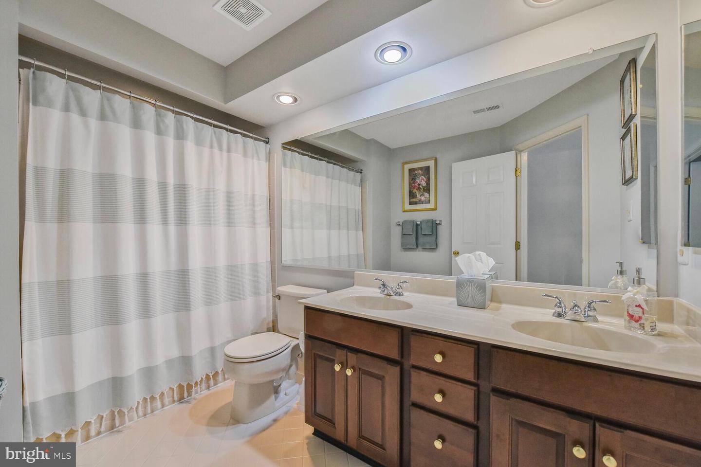 12804 NEW PARKLAND DR, HERNDON, Virginia 20171, 4 Bedrooms Bedrooms, ,4 BathroomsBathrooms,Residential,For sale,12804 NEW PARKLAND DR,VAFX2226390 MLS # VAFX2226390