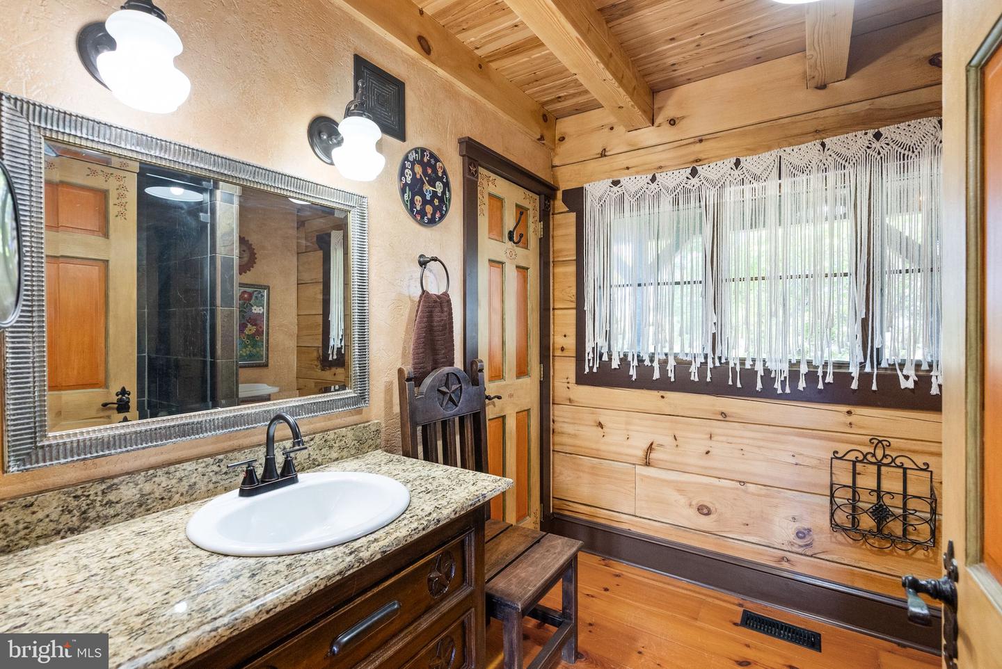 34388 BRIDGESTONE LN, BLUEMONT, Virginia 20135, 4 Bedrooms Bedrooms, ,3 BathroomsBathrooms,Residential,For sale,34388 BRIDGESTONE LN,VALO2090796 MLS # VALO2090796