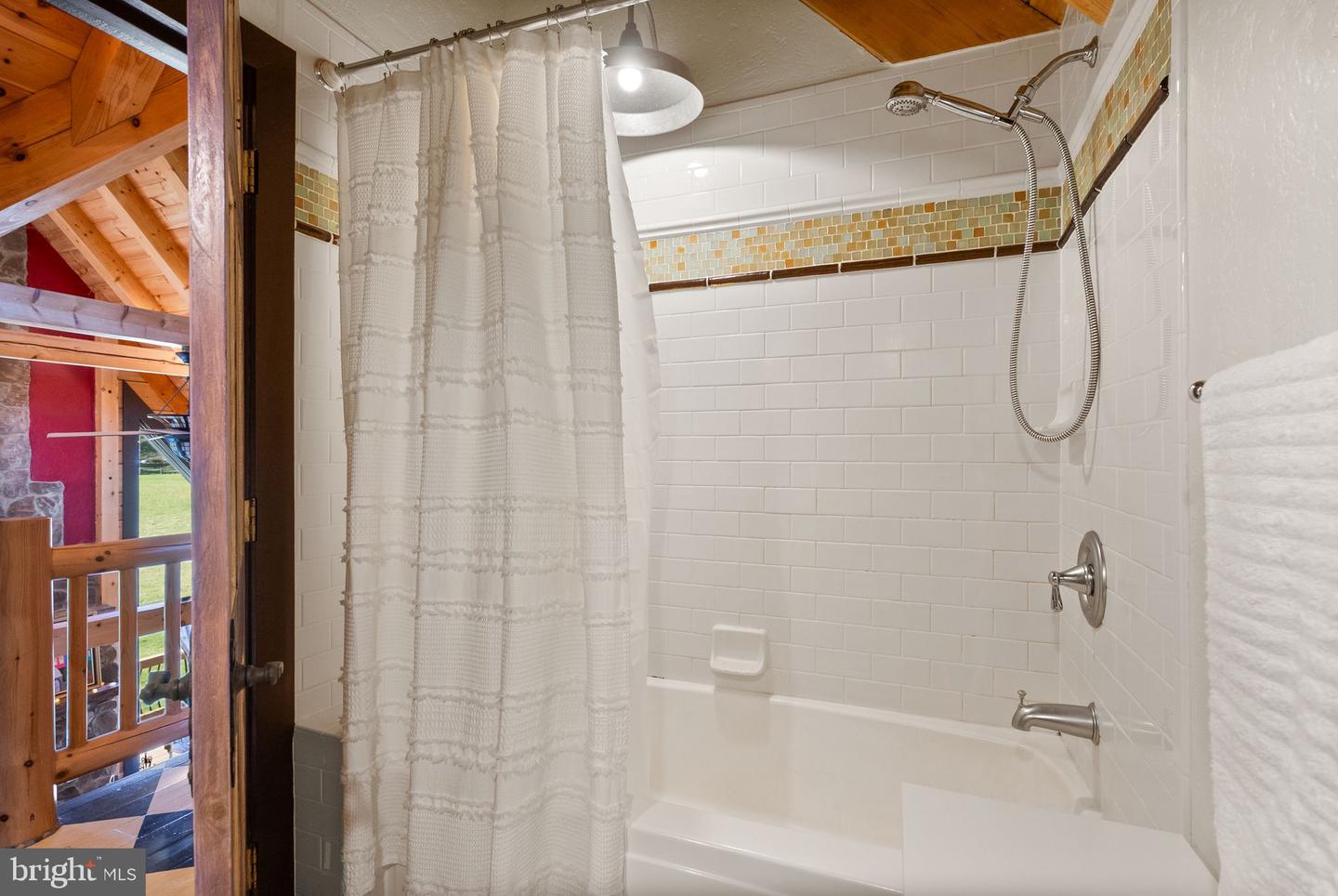 34388 BRIDGESTONE LN, BLUEMONT, Virginia 20135, 4 Bedrooms Bedrooms, ,3 BathroomsBathrooms,Residential,For sale,34388 BRIDGESTONE LN,VALO2090796 MLS # VALO2090796