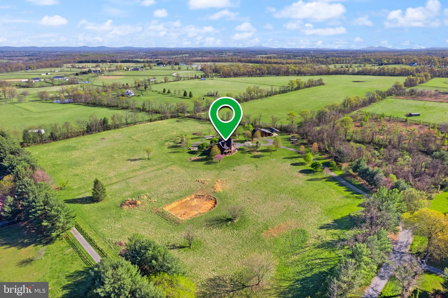 34388 BRIDGESTONE LN, BLUEMONT, Virginia 20135, 4 Bedrooms Bedrooms, ,3 BathroomsBathrooms,Residential,For sale,34388 BRIDGESTONE LN,VALO2090796 MLS # VALO2090796