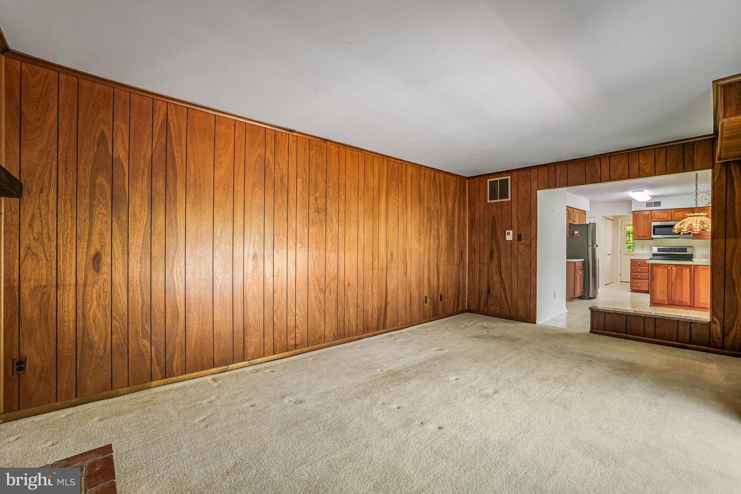 4322 WAKEFIELD DR, ANNANDALE, Virginia 22003, 4 Bedrooms Bedrooms, ,2 BathroomsBathrooms,Residential,For sale,4322 WAKEFIELD DR,VAFX2226668 MLS # VAFX2226668