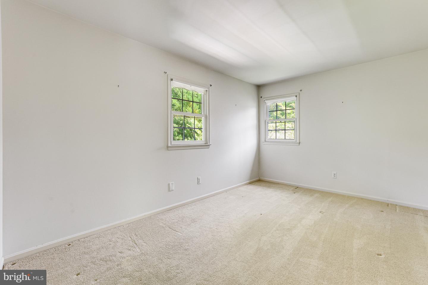 4322 WAKEFIELD DR, ANNANDALE, Virginia 22003, 4 Bedrooms Bedrooms, ,2 BathroomsBathrooms,Residential,For sale,4322 WAKEFIELD DR,VAFX2226668 MLS # VAFX2226668