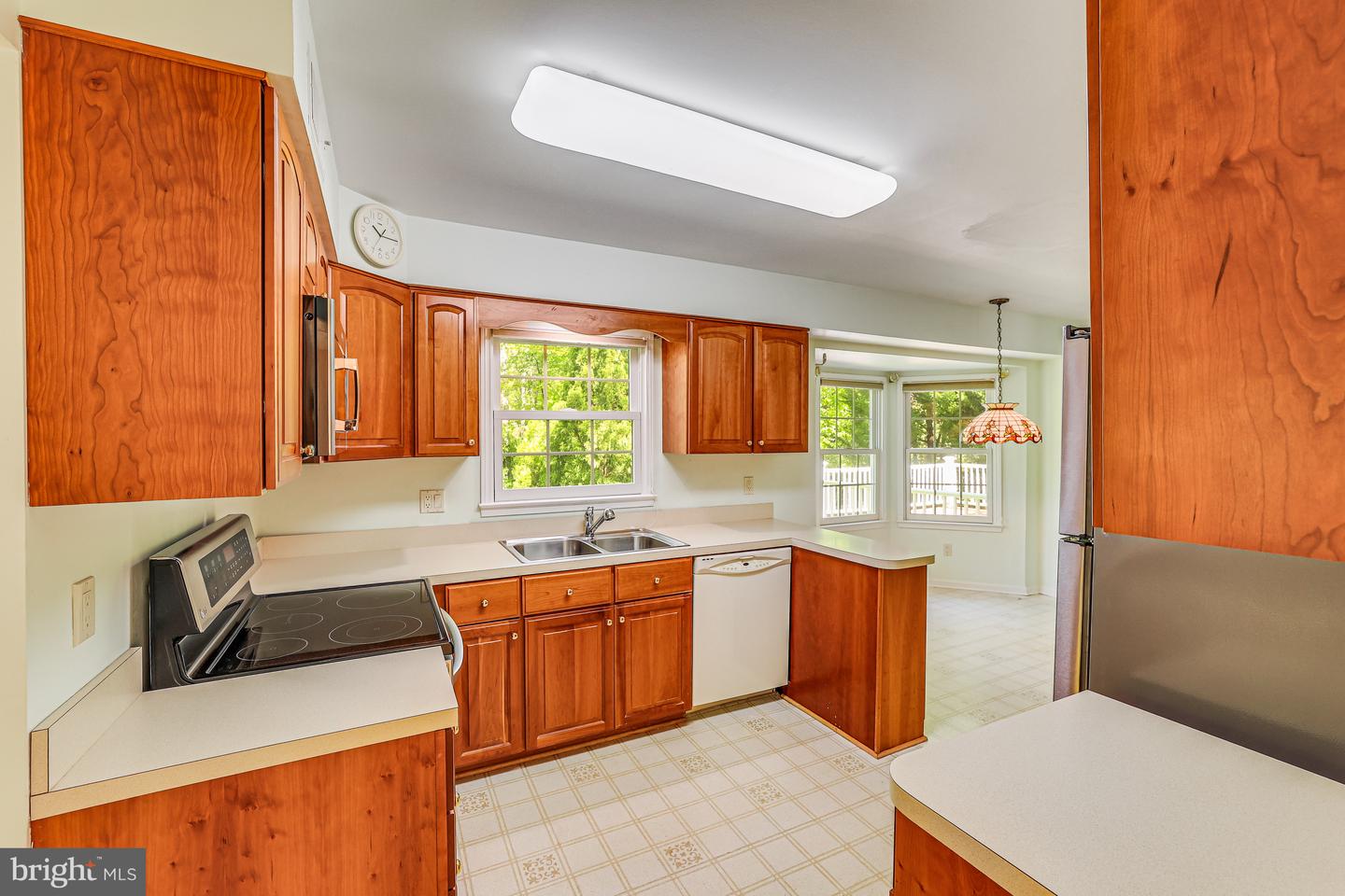 4322 WAKEFIELD DR, ANNANDALE, Virginia 22003, 4 Bedrooms Bedrooms, ,2 BathroomsBathrooms,Residential,For sale,4322 WAKEFIELD DR,VAFX2226668 MLS # VAFX2226668