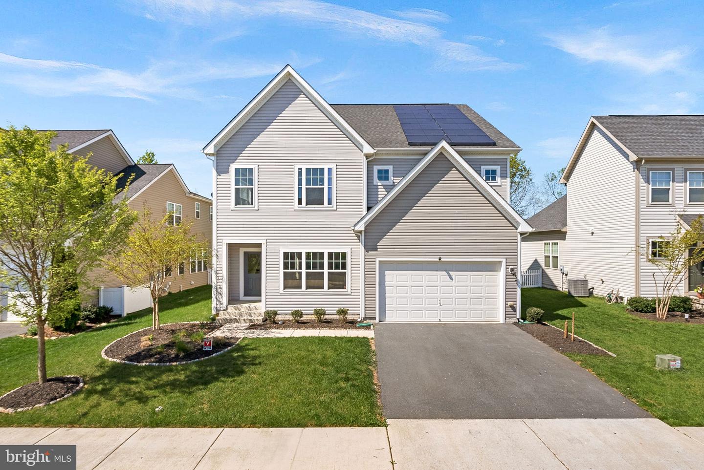 829 PENCOAST DR, PURCELLVILLE, Virginia 20132, 5 Bedrooms Bedrooms, ,4 BathroomsBathrooms,Residential,For sale,829 PENCOAST DR,VALO2090838 MLS # VALO2090838