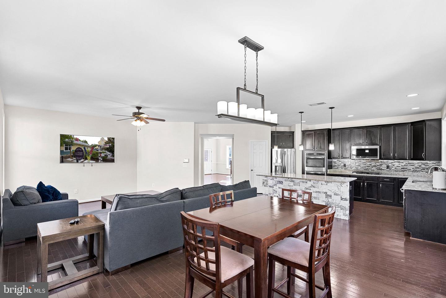 829 PENCOAST DR, PURCELLVILLE, Virginia 20132, 5 Bedrooms Bedrooms, ,4 BathroomsBathrooms,Residential,For sale,829 PENCOAST DR,VALO2090838 MLS # VALO2090838