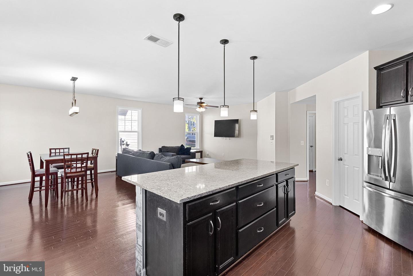 829 PENCOAST DR, PURCELLVILLE, Virginia 20132, 5 Bedrooms Bedrooms, ,4 BathroomsBathrooms,Residential,For sale,829 PENCOAST DR,VALO2090838 MLS # VALO2090838
