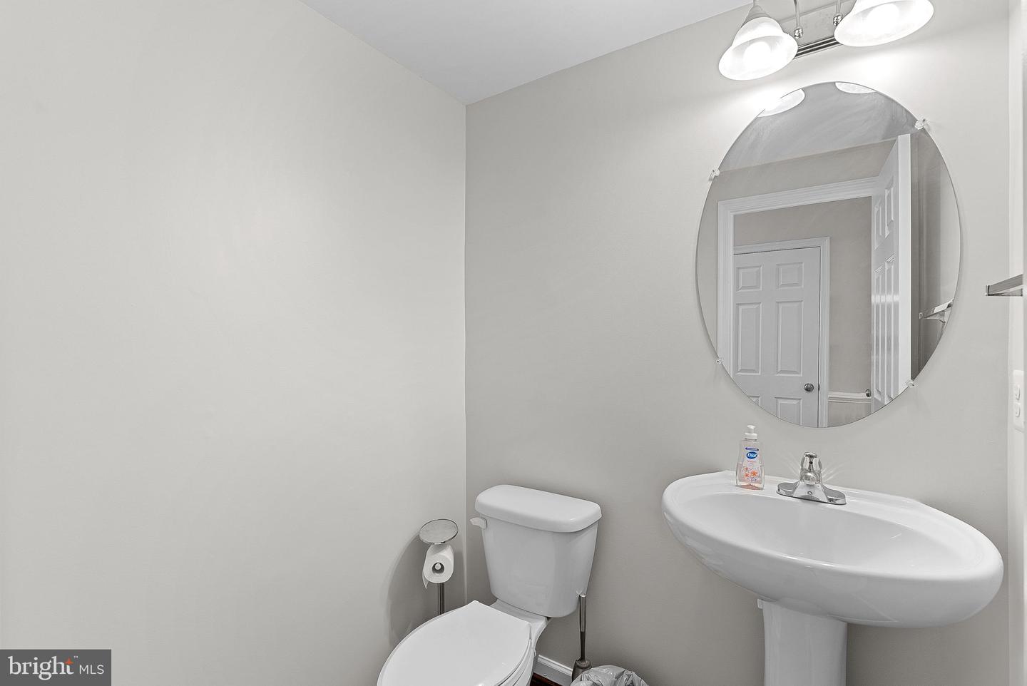 829 PENCOAST DR, PURCELLVILLE, Virginia 20132, 5 Bedrooms Bedrooms, ,4 BathroomsBathrooms,Residential,For sale,829 PENCOAST DR,VALO2090838 MLS # VALO2090838
