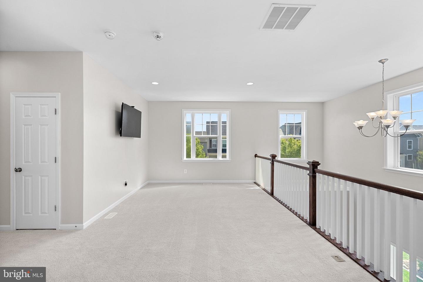 829 PENCOAST DR, PURCELLVILLE, Virginia 20132, 5 Bedrooms Bedrooms, ,4 BathroomsBathrooms,Residential,For sale,829 PENCOAST DR,VALO2090838 MLS # VALO2090838