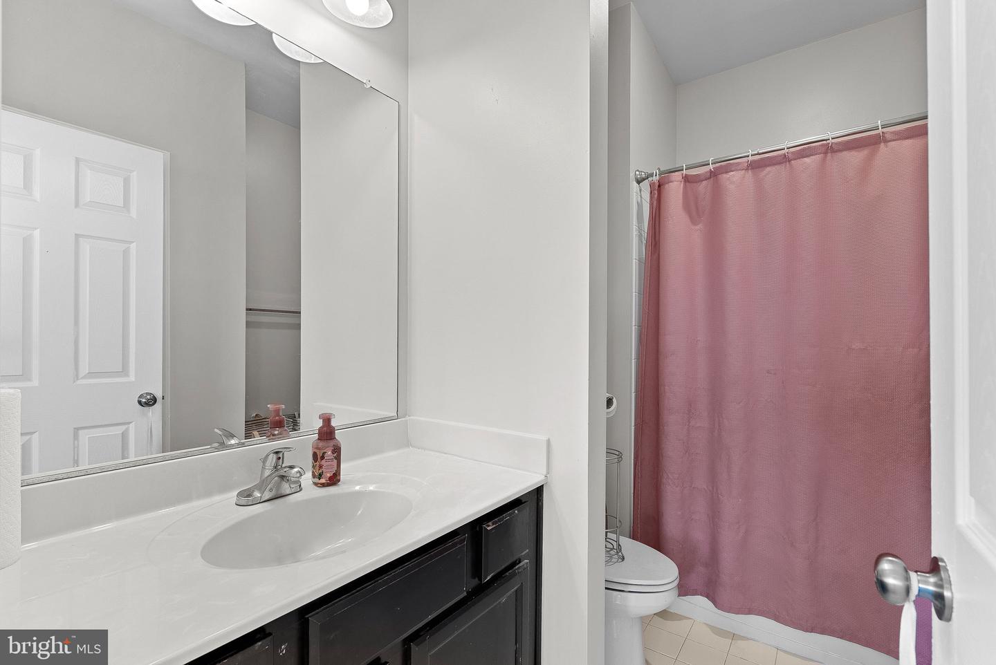 829 PENCOAST DR, PURCELLVILLE, Virginia 20132, 5 Bedrooms Bedrooms, ,4 BathroomsBathrooms,Residential,For sale,829 PENCOAST DR,VALO2090838 MLS # VALO2090838