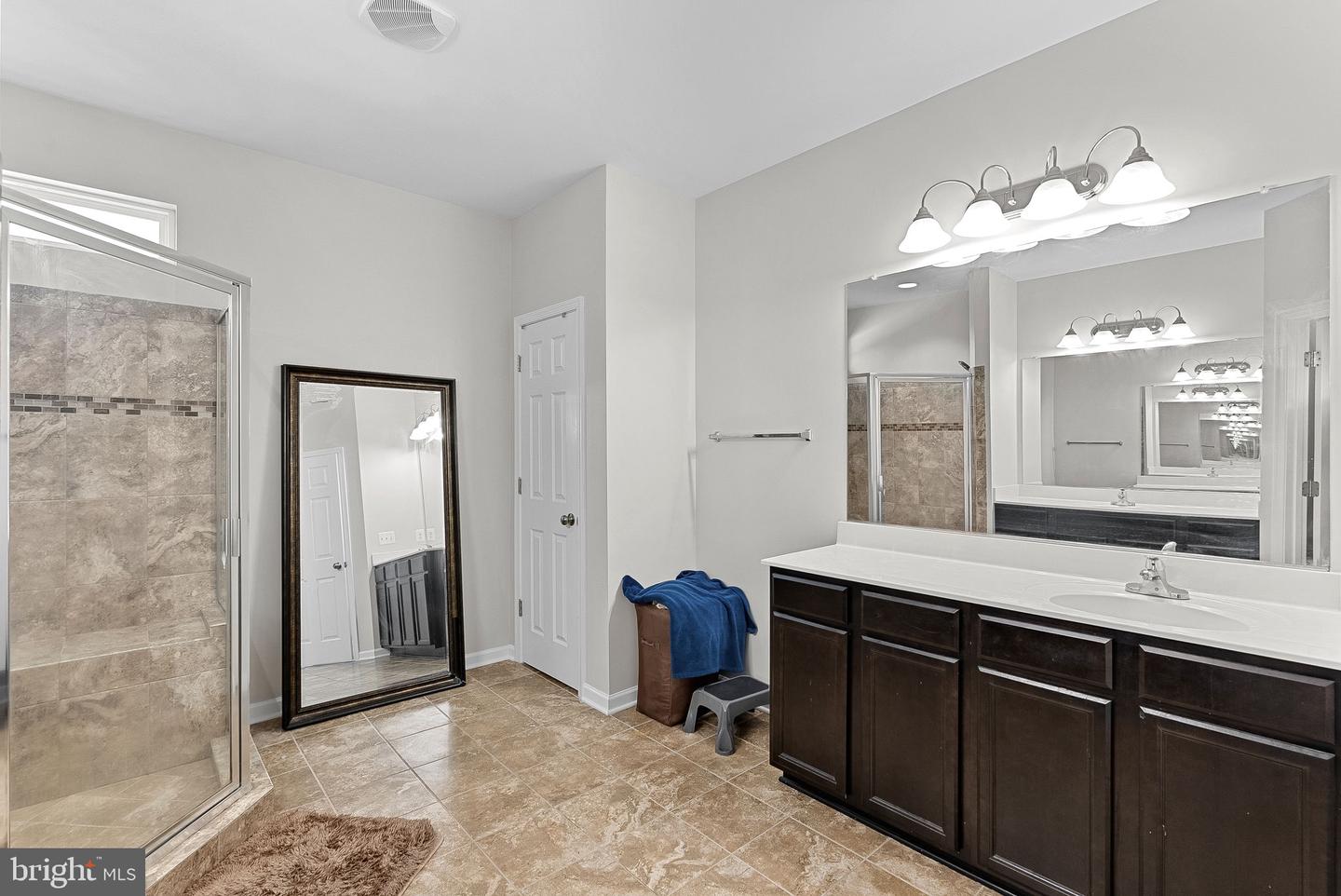 829 PENCOAST DR, PURCELLVILLE, Virginia 20132, 5 Bedrooms Bedrooms, ,4 BathroomsBathrooms,Residential,For sale,829 PENCOAST DR,VALO2090838 MLS # VALO2090838