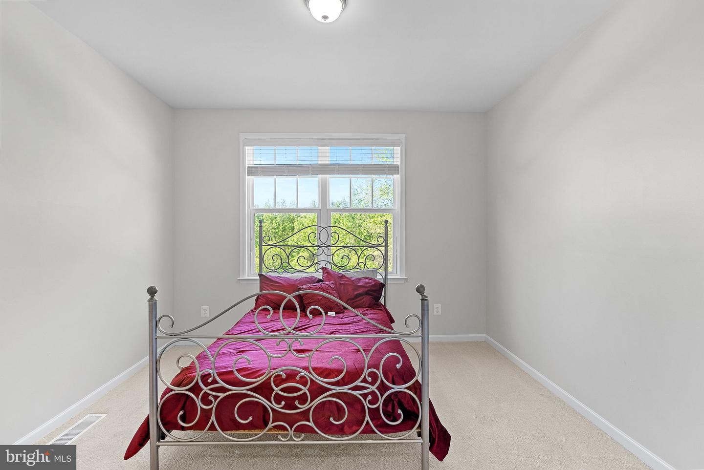 829 PENCOAST DR, PURCELLVILLE, Virginia 20132, 5 Bedrooms Bedrooms, ,4 BathroomsBathrooms,Residential,For sale,829 PENCOAST DR,VALO2090838 MLS # VALO2090838