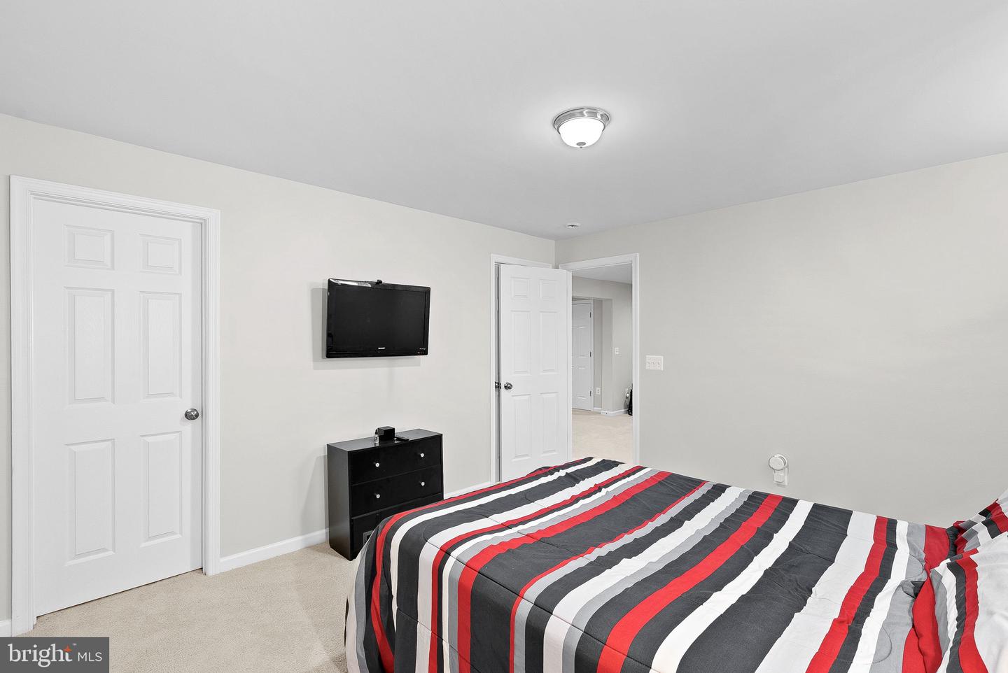 829 PENCOAST DR, PURCELLVILLE, Virginia 20132, 5 Bedrooms Bedrooms, ,4 BathroomsBathrooms,Residential,For sale,829 PENCOAST DR,VALO2090838 MLS # VALO2090838