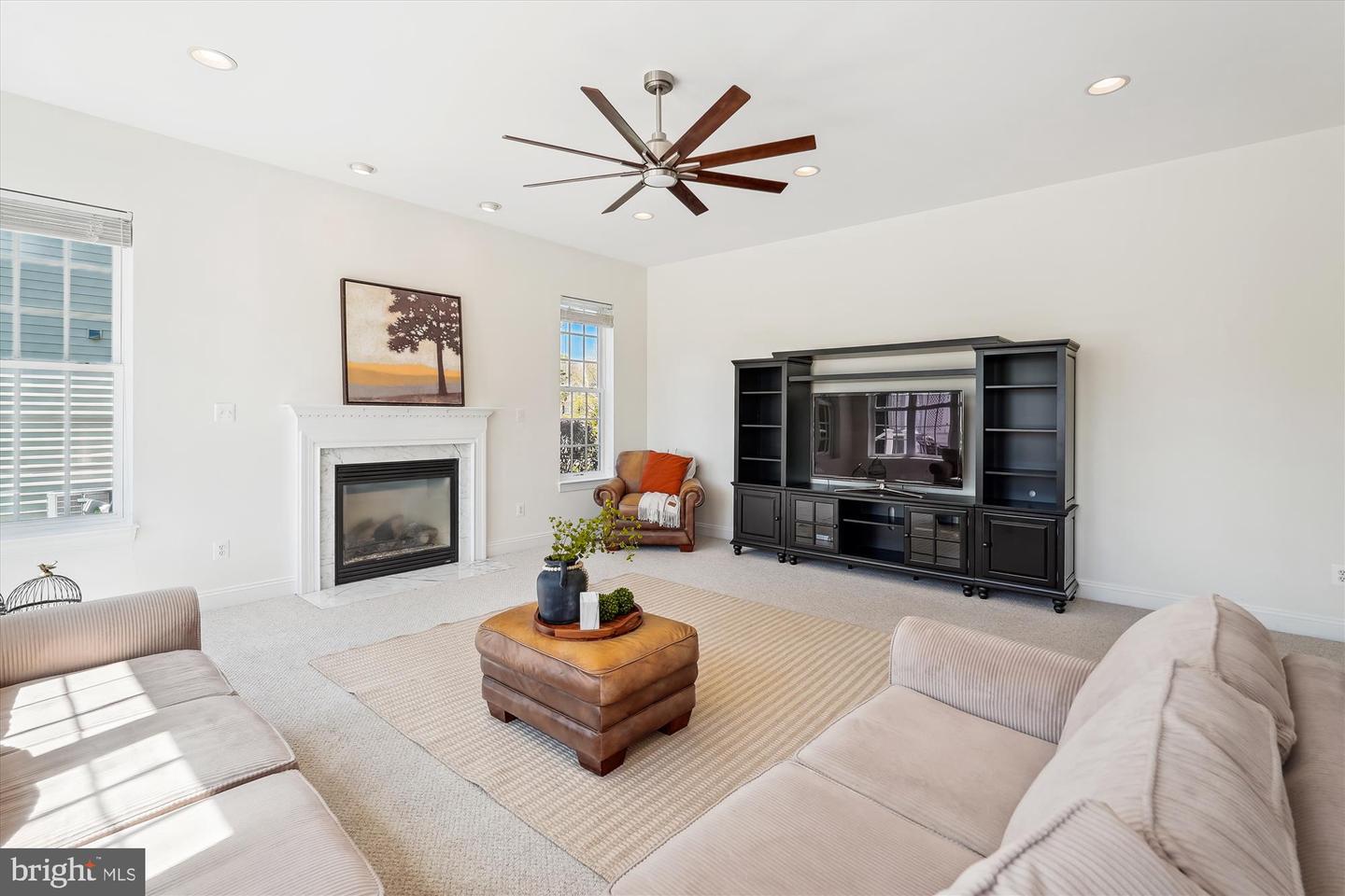 18211 BARROW KNOLL LN, PURCELLVILLE, Virginia 20132, 4 Bedrooms Bedrooms, ,4 BathroomsBathrooms,Residential,For sale,18211 BARROW KNOLL LN,VALO2090870 MLS # VALO2090870