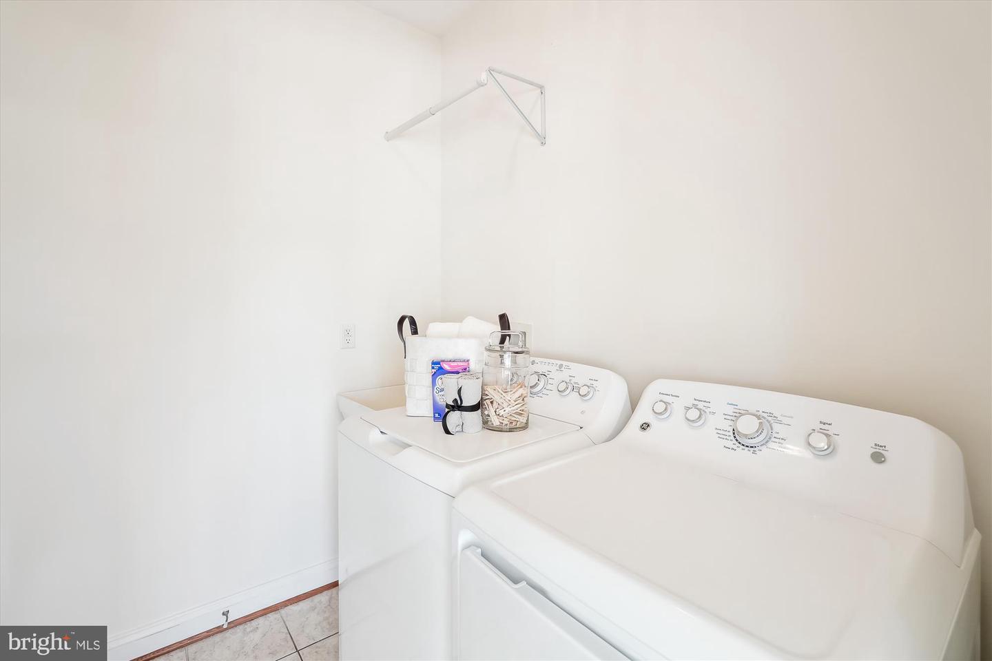 18211 BARROW KNOLL LN, PURCELLVILLE, Virginia 20132, 4 Bedrooms Bedrooms, ,4 BathroomsBathrooms,Residential,For sale,18211 BARROW KNOLL LN,VALO2090870 MLS # VALO2090870