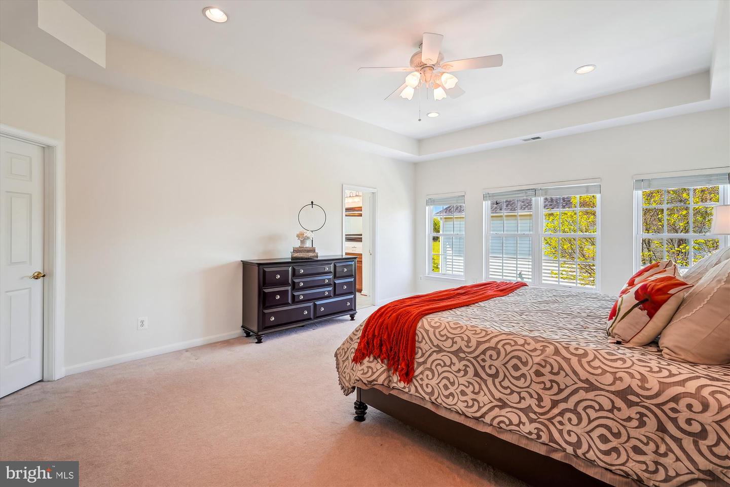 18211 BARROW KNOLL LN, PURCELLVILLE, Virginia 20132, 4 Bedrooms Bedrooms, ,4 BathroomsBathrooms,Residential,For sale,18211 BARROW KNOLL LN,VALO2090870 MLS # VALO2090870