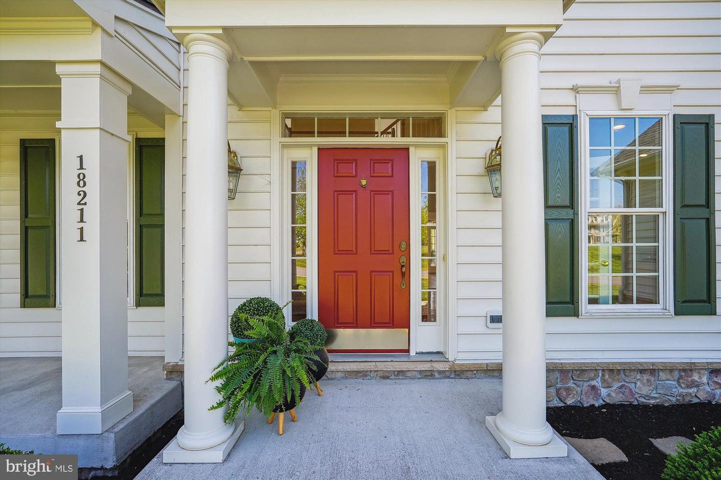 18211 BARROW KNOLL LN, PURCELLVILLE, Virginia 20132, 4 Bedrooms Bedrooms, ,4 BathroomsBathrooms,Residential,For sale,18211 BARROW KNOLL LN,VALO2090870 MLS # VALO2090870