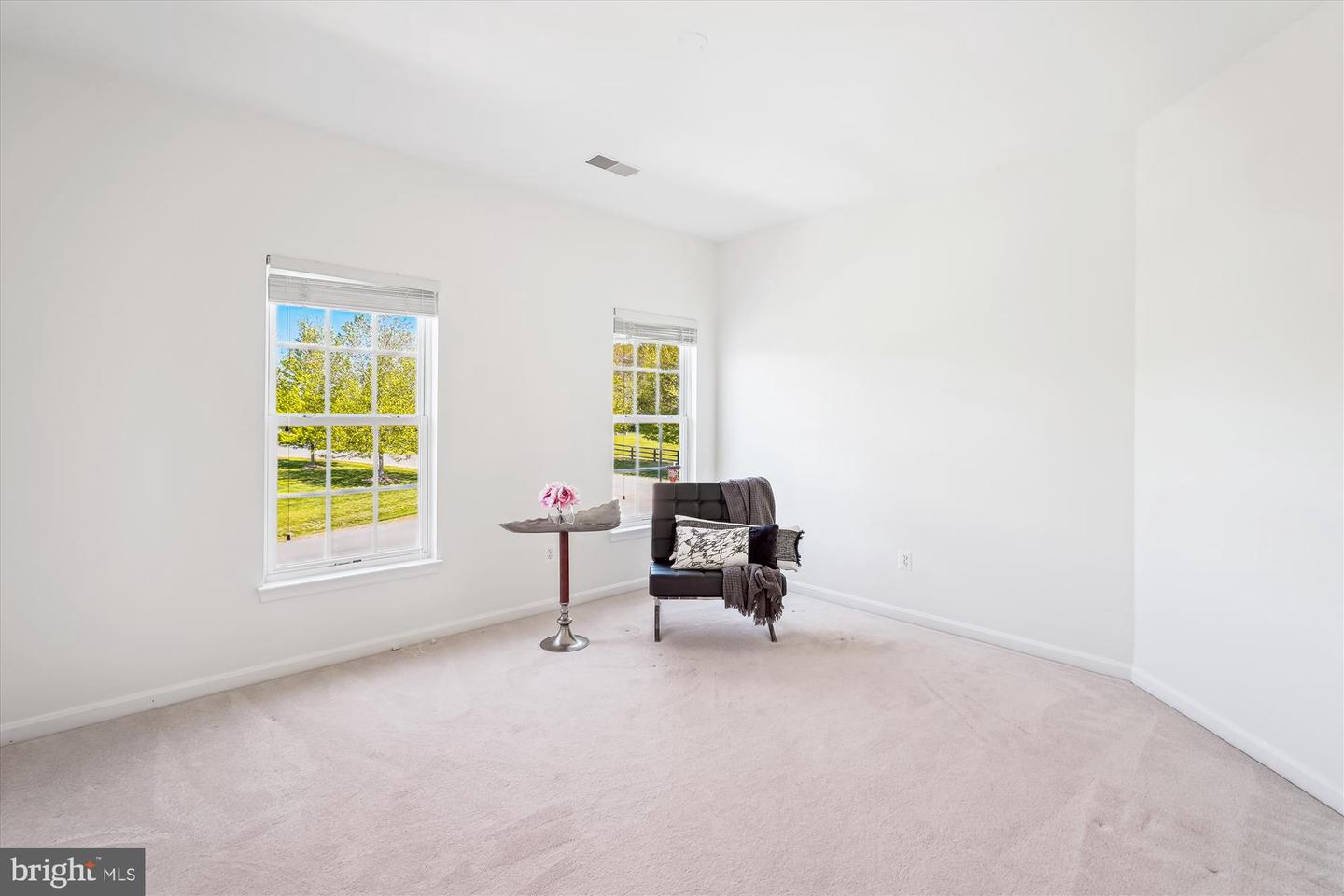 18211 BARROW KNOLL LN, PURCELLVILLE, Virginia 20132, 4 Bedrooms Bedrooms, ,4 BathroomsBathrooms,Residential,For sale,18211 BARROW KNOLL LN,VALO2090870 MLS # VALO2090870