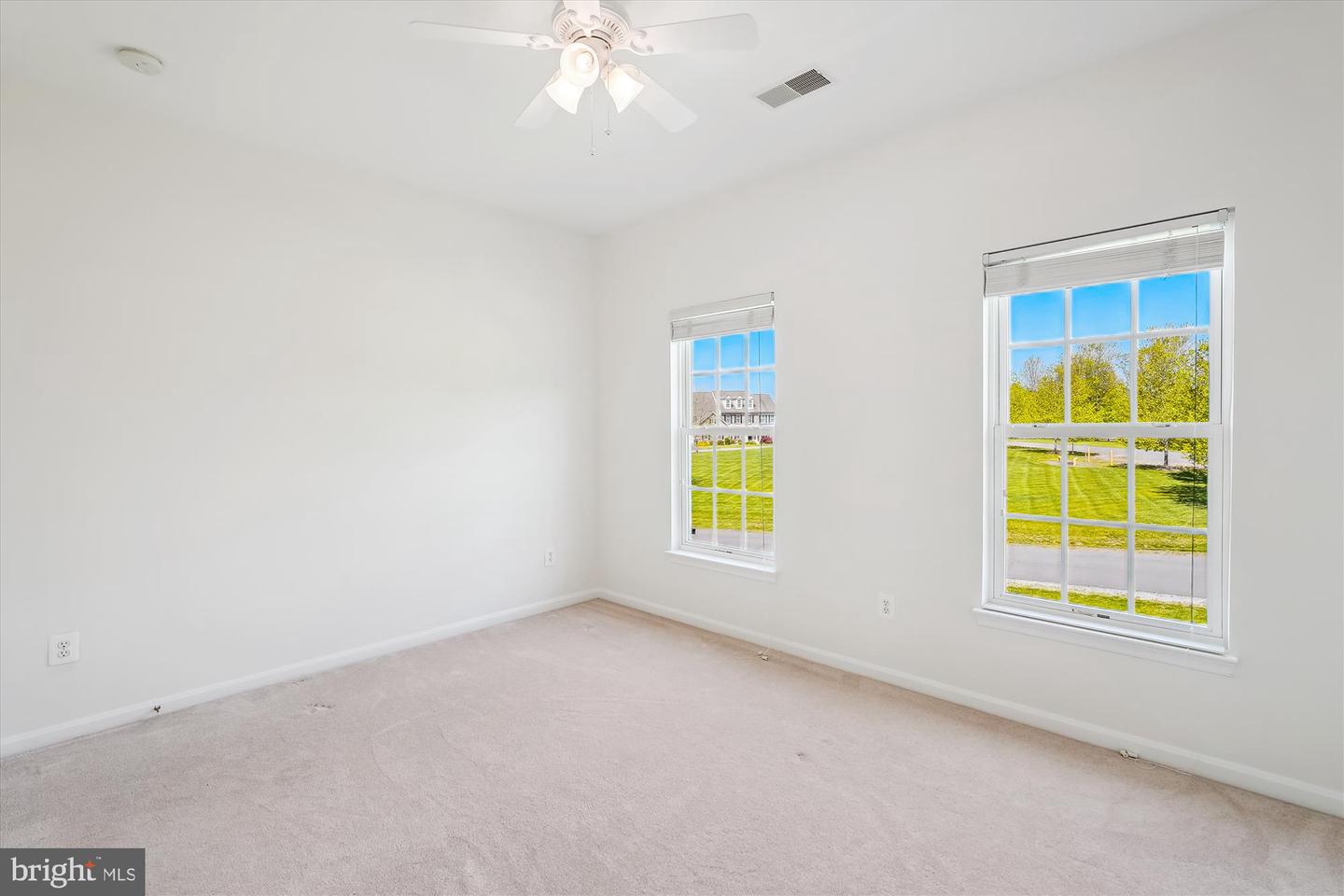 18211 BARROW KNOLL LN, PURCELLVILLE, Virginia 20132, 4 Bedrooms Bedrooms, ,4 BathroomsBathrooms,Residential,For sale,18211 BARROW KNOLL LN,VALO2090870 MLS # VALO2090870