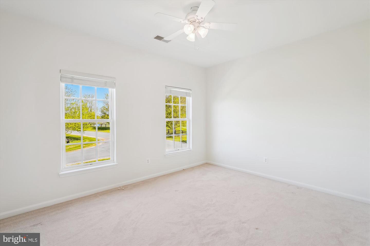 18211 BARROW KNOLL LN, PURCELLVILLE, Virginia 20132, 4 Bedrooms Bedrooms, ,4 BathroomsBathrooms,Residential,For sale,18211 BARROW KNOLL LN,VALO2090870 MLS # VALO2090870