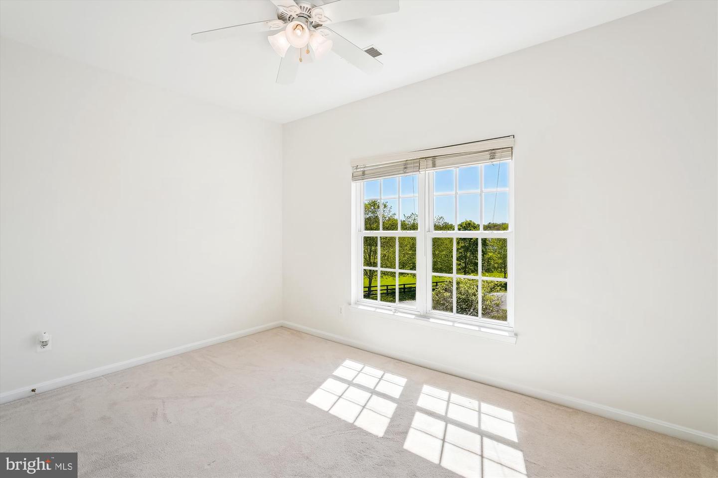 18211 BARROW KNOLL LN, PURCELLVILLE, Virginia 20132, 4 Bedrooms Bedrooms, ,4 BathroomsBathrooms,Residential,For sale,18211 BARROW KNOLL LN,VALO2090870 MLS # VALO2090870