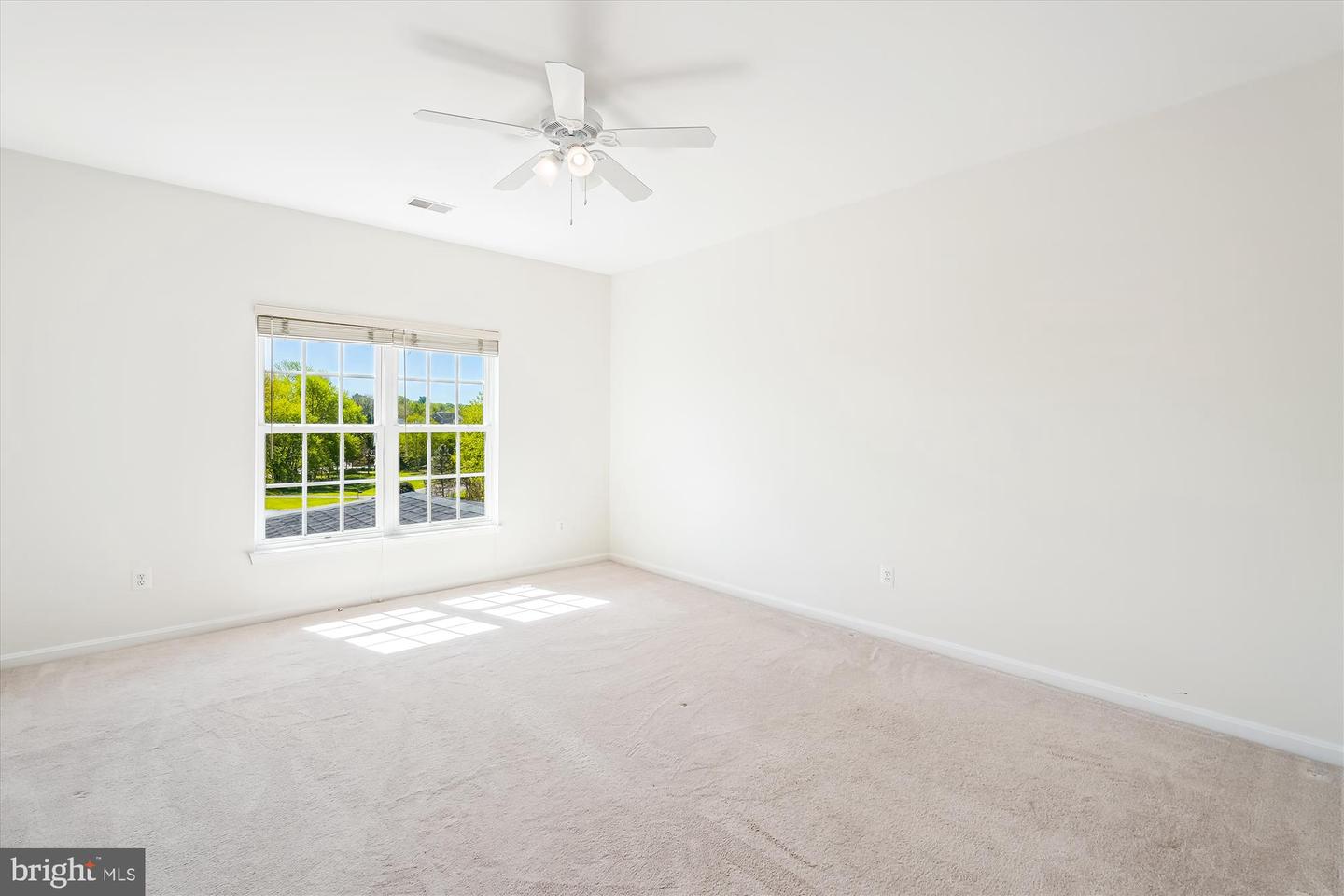 18211 BARROW KNOLL LN, PURCELLVILLE, Virginia 20132, 4 Bedrooms Bedrooms, ,4 BathroomsBathrooms,Residential,For sale,18211 BARROW KNOLL LN,VALO2090870 MLS # VALO2090870