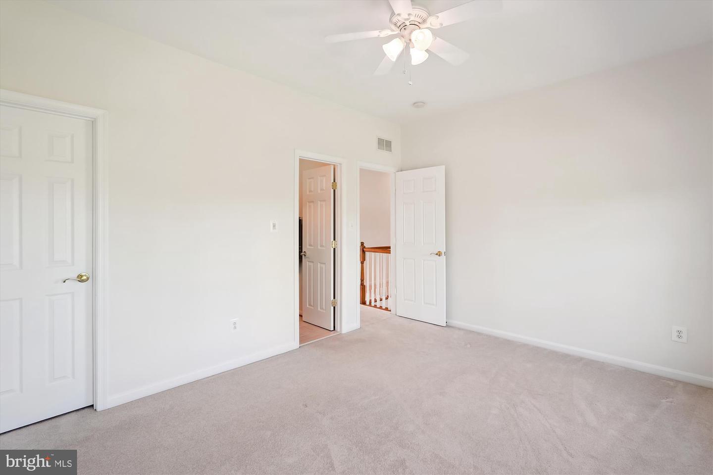 18211 BARROW KNOLL LN, PURCELLVILLE, Virginia 20132, 4 Bedrooms Bedrooms, ,4 BathroomsBathrooms,Residential,For sale,18211 BARROW KNOLL LN,VALO2090870 MLS # VALO2090870