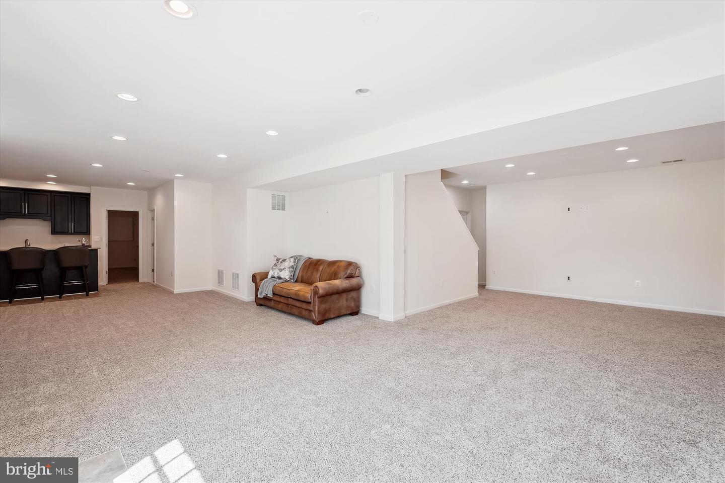 18211 BARROW KNOLL LN, PURCELLVILLE, Virginia 20132, 4 Bedrooms Bedrooms, ,4 BathroomsBathrooms,Residential,For sale,18211 BARROW KNOLL LN,VALO2090870 MLS # VALO2090870