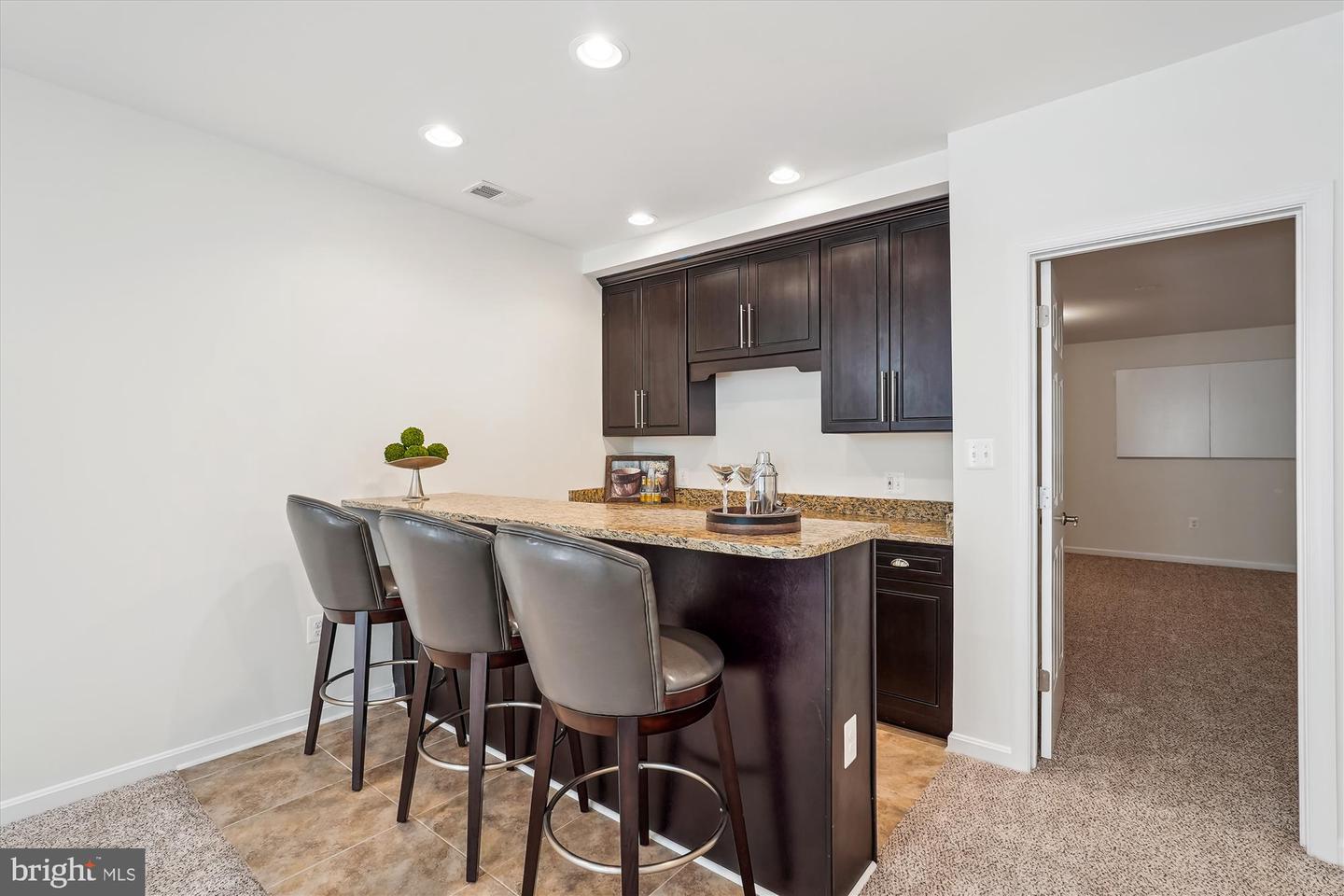 18211 BARROW KNOLL LN, PURCELLVILLE, Virginia 20132, 4 Bedrooms Bedrooms, ,4 BathroomsBathrooms,Residential,For sale,18211 BARROW KNOLL LN,VALO2090870 MLS # VALO2090870