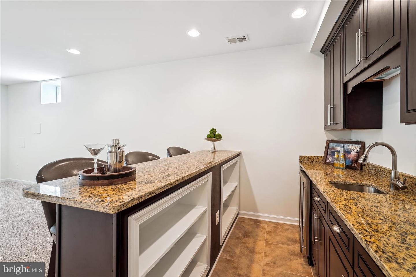 18211 BARROW KNOLL LN, PURCELLVILLE, Virginia 20132, 4 Bedrooms Bedrooms, ,4 BathroomsBathrooms,Residential,For sale,18211 BARROW KNOLL LN,VALO2090870 MLS # VALO2090870