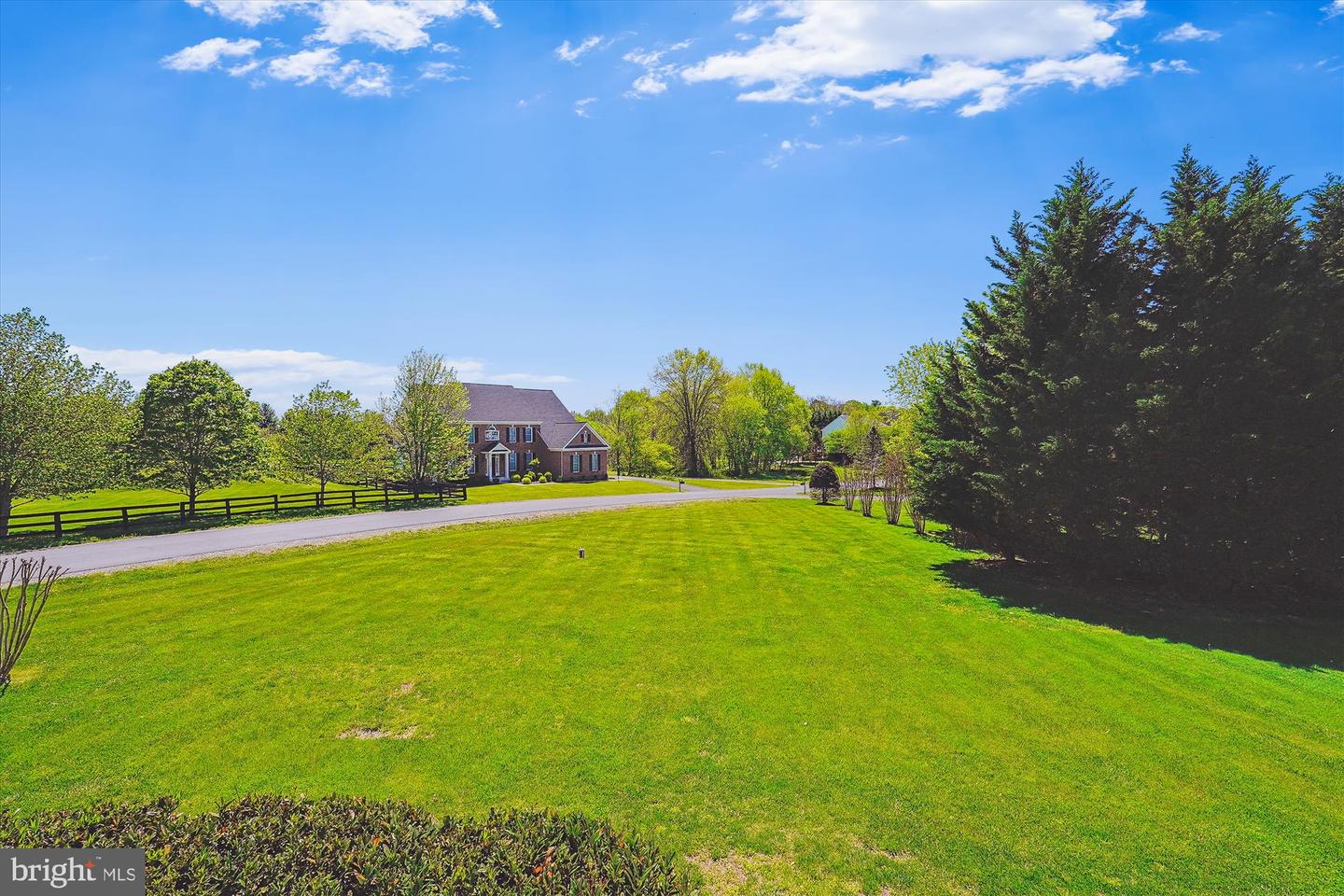 18211 BARROW KNOLL LN, PURCELLVILLE, Virginia 20132, 4 Bedrooms Bedrooms, ,4 BathroomsBathrooms,Residential,For sale,18211 BARROW KNOLL LN,VALO2090870 MLS # VALO2090870