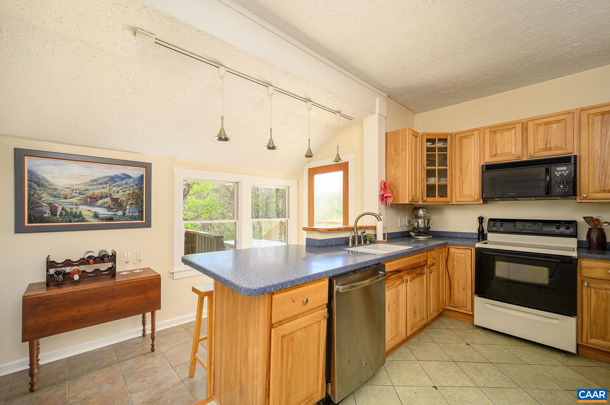 1400 EARLY ST, CHARLOTTESVILLE, Virginia 22902, 2 Bedrooms Bedrooms, ,1 BathroomBathrooms,Residential,1400 EARLY ST,663621 MLS # 663621