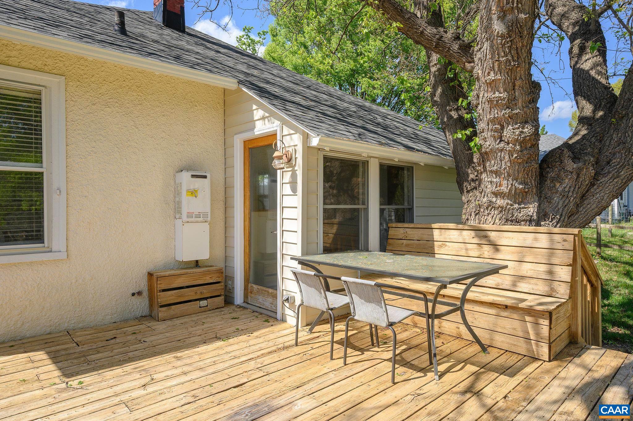 1400 EARLY ST, CHARLOTTESVILLE, Virginia 22902, 2 Bedrooms Bedrooms, ,1 BathroomBathrooms,Residential,1400 EARLY ST,663621 MLS # 663621
