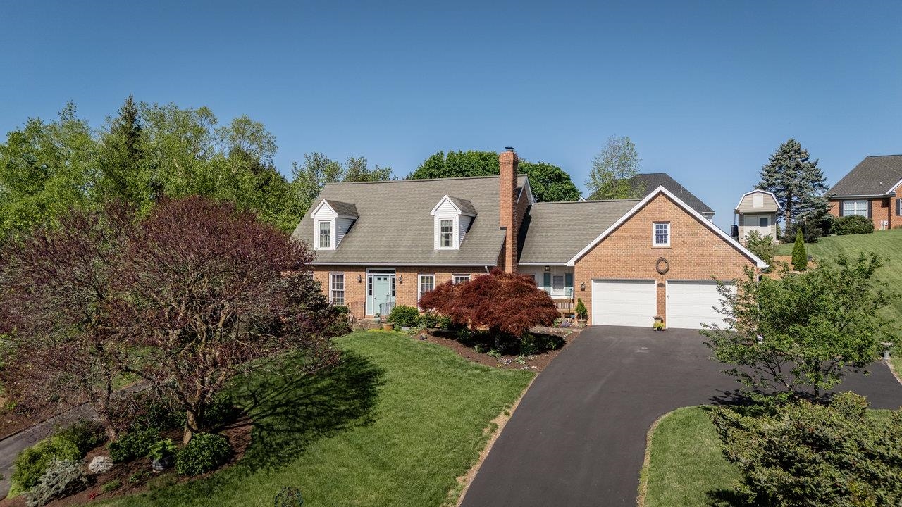 1813 PARK RD, HARRISONBURG, Virginia 22802, 6 Bedrooms Bedrooms, ,5 BathroomsBathrooms,Residential,1813 PARK RD,663917 MLS # 663917