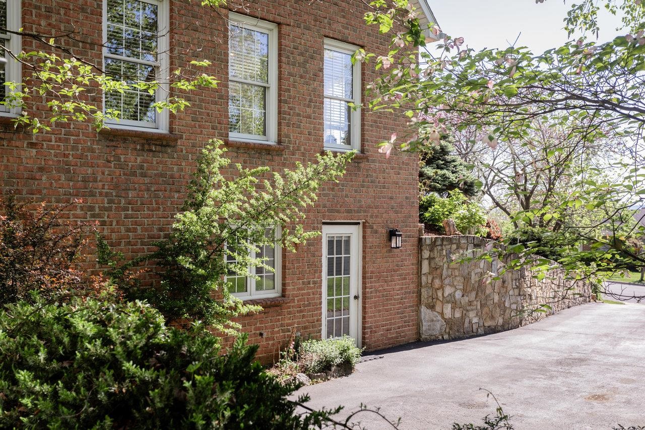 1813 PARK RD, HARRISONBURG, Virginia 22802, 6 Bedrooms Bedrooms, ,5 BathroomsBathrooms,Residential,1813 PARK RD,663917 MLS # 663917