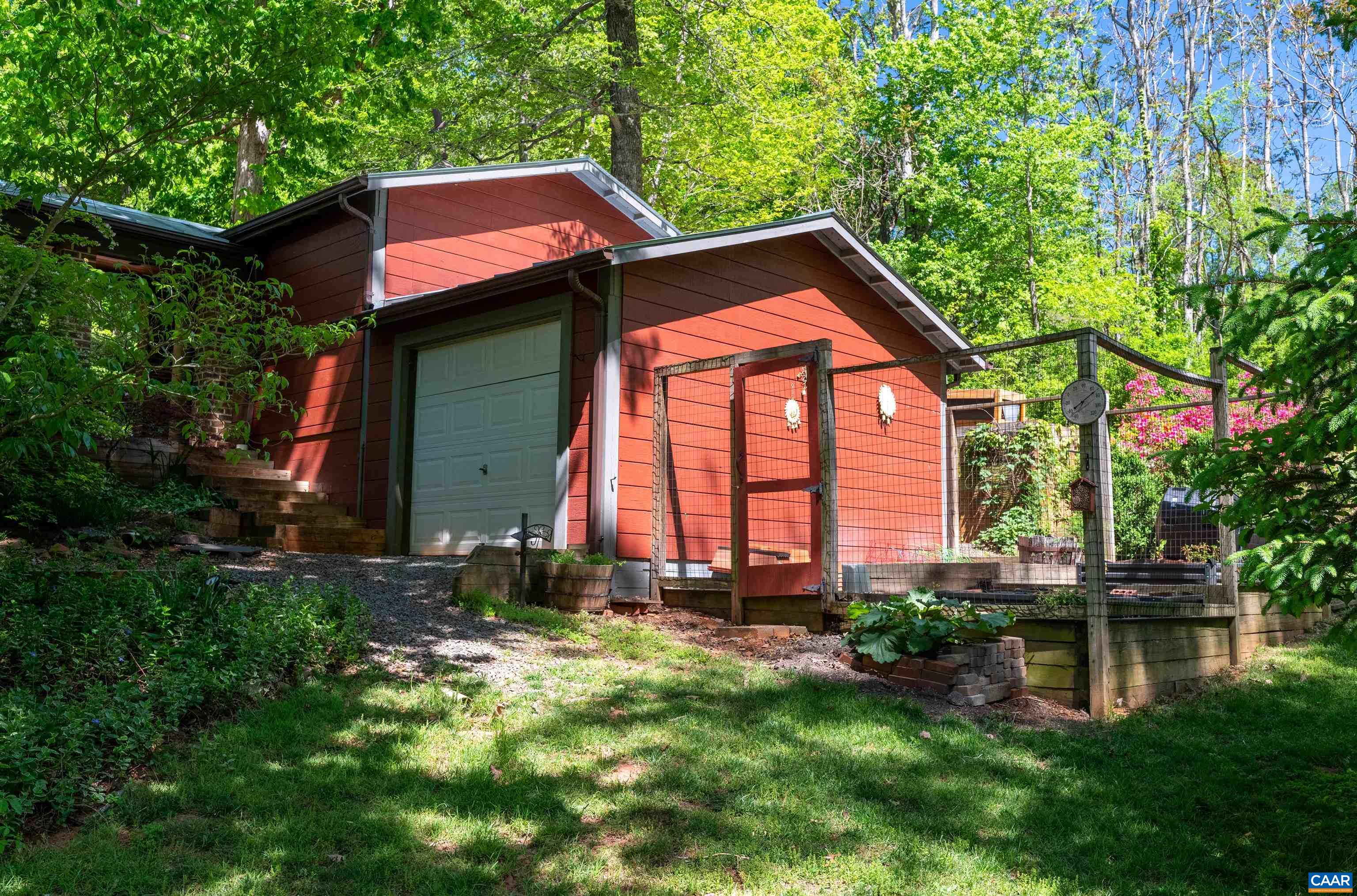 716 WOLF TRAP RD, CHARLOTTESVILLE, Virginia 22911, 3 Bedrooms Bedrooms, ,4 BathroomsBathrooms,Residential,716 WOLF TRAP RD,663928 MLS # 663928