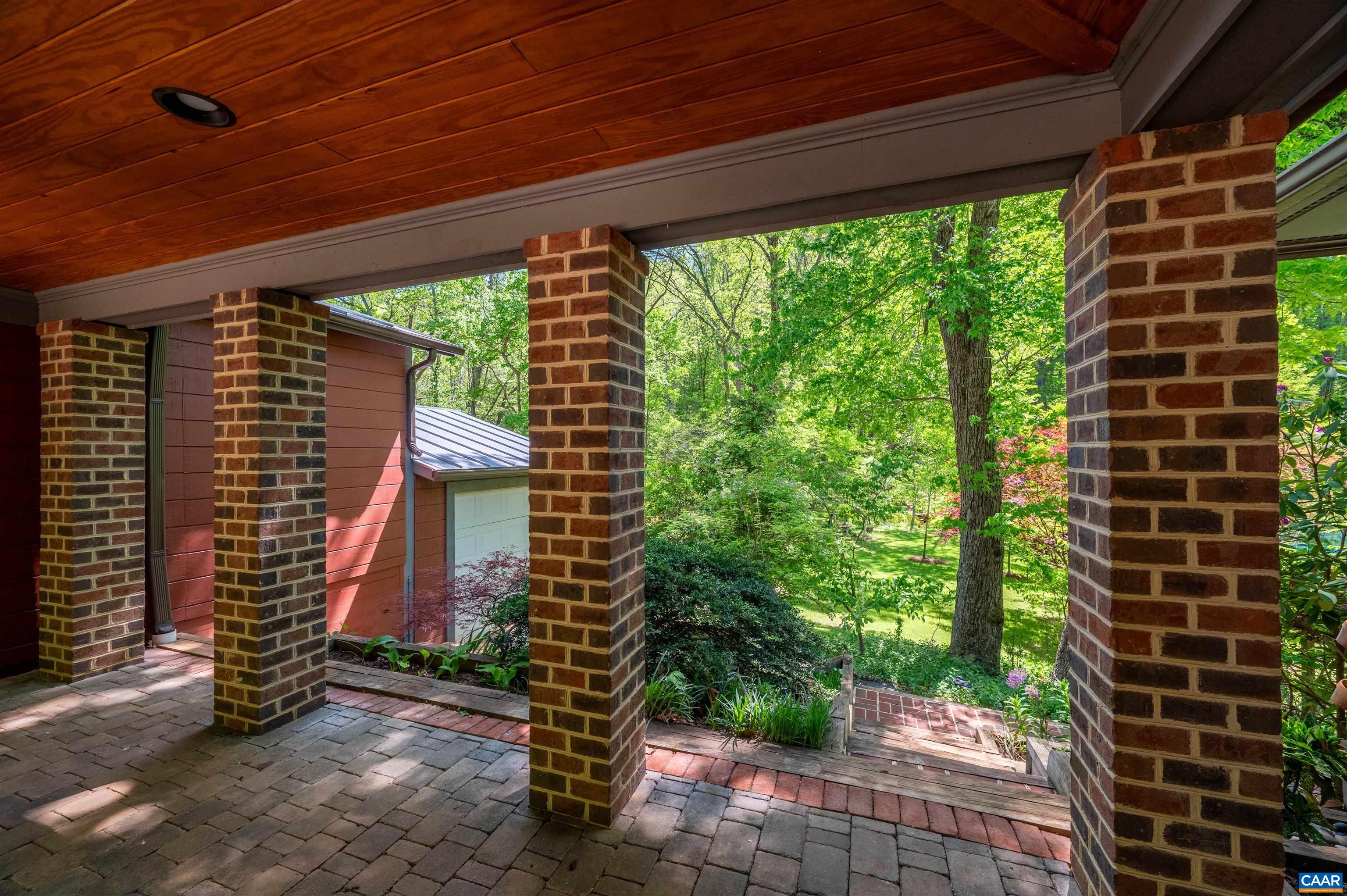 716 WOLF TRAP RD, CHARLOTTESVILLE, Virginia 22911, 3 Bedrooms Bedrooms, ,4 BathroomsBathrooms,Residential,716 WOLF TRAP RD,663928 MLS # 663928