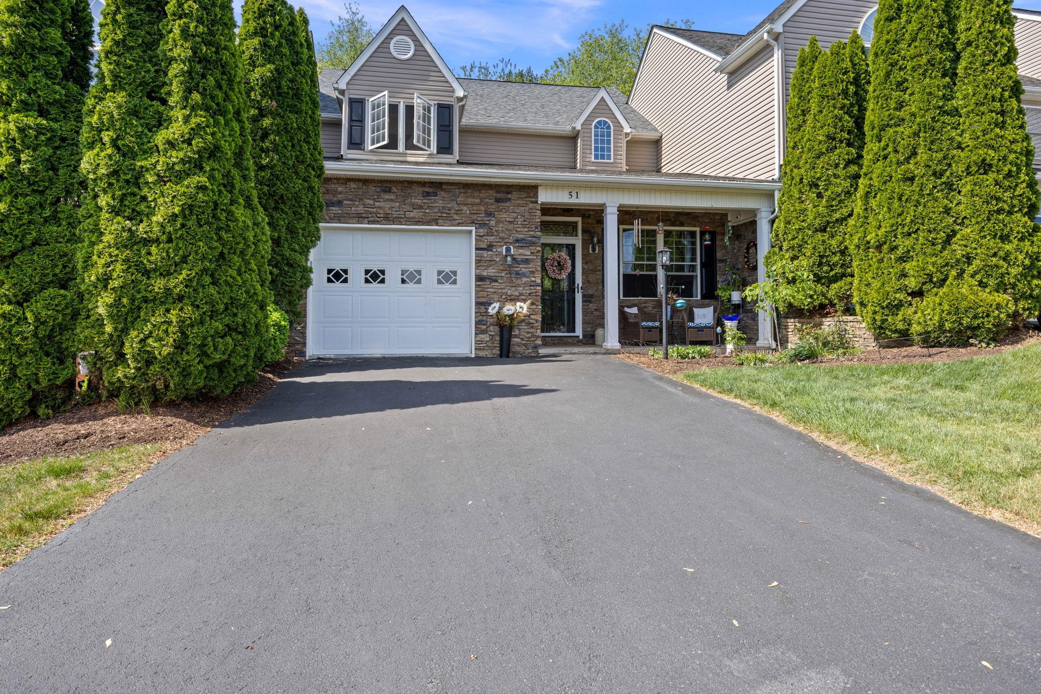 51 VILLA VIEW DR, STAUNTON, Virginia 24401, 3 Bedrooms Bedrooms, ,2 BathroomsBathrooms,Residential,51 VILLA VIEW DR,663929 MLS # 663929