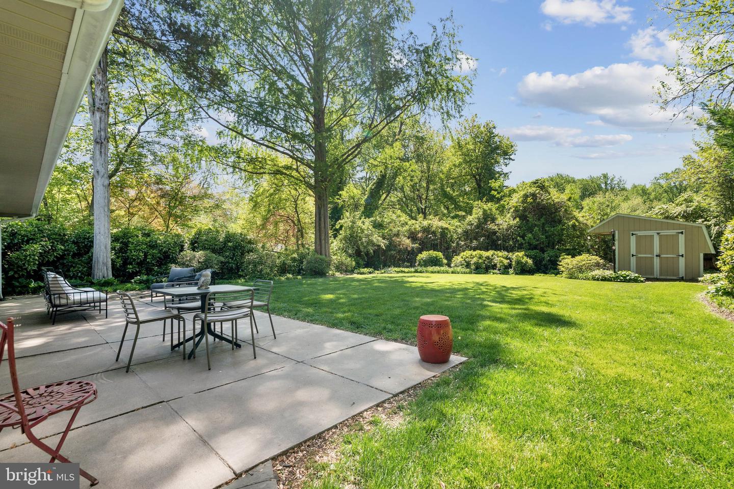 7711 HOLMES RUN DR, FALLS CHURCH, Virginia 22042, 3 Bedrooms Bedrooms, ,2 BathroomsBathrooms,Residential,For sale,7711 HOLMES RUN DR,VAFX2227396 MLS # VAFX2227396