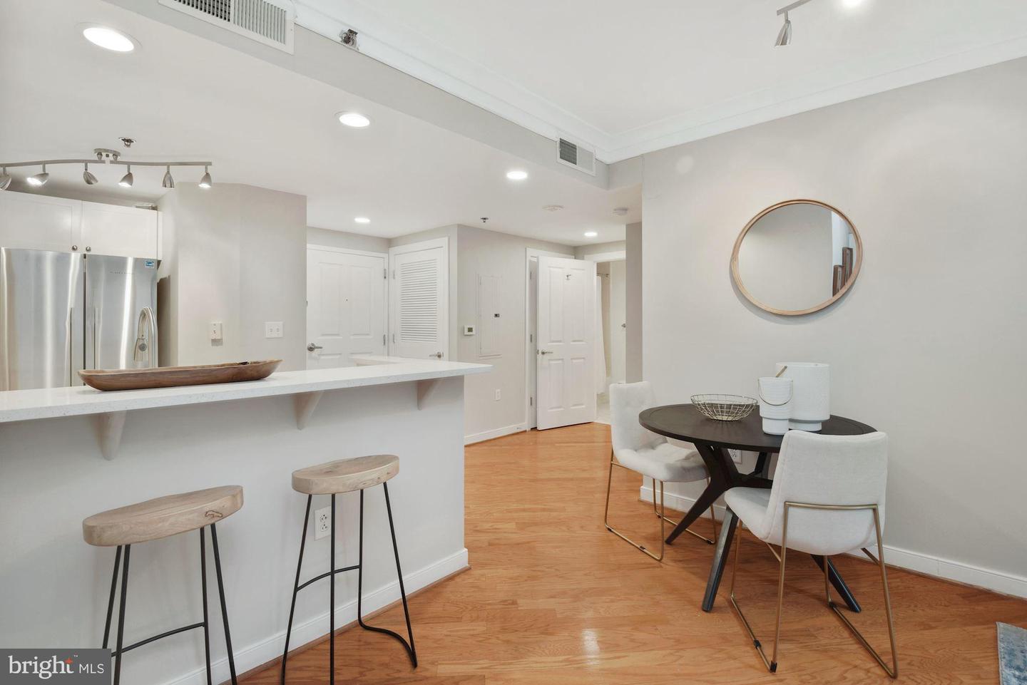 777 7TH ST NW #1013, WASHINGTON, District Of Columbia 20001, 2 Bedrooms Bedrooms, ,2 BathroomsBathrooms,Residential,For sale,777 7TH ST NW #1013,DCDC2190120 MLS # DCDC2190120