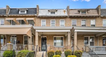 1734 A ST SE, WASHINGTON, District Of Columbia 20003, 3 Bedrooms Bedrooms, ,1 BathroomBathrooms,Residential,For sale,1734 A ST SE,DCDC2190298 MLS # DCDC2190298