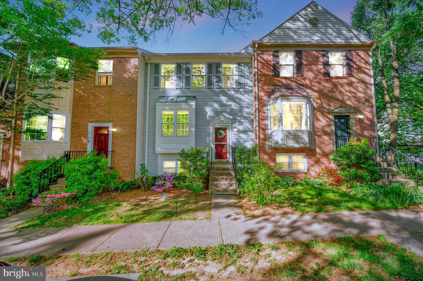6164 FOREST CREEK CT, SPRINGFIELD, Virginia 22152, 4 Bedrooms Bedrooms, ,3 BathroomsBathrooms,Residential,For sale,6164 FOREST CREEK CT,VAFX2227966 MLS # VAFX2227966